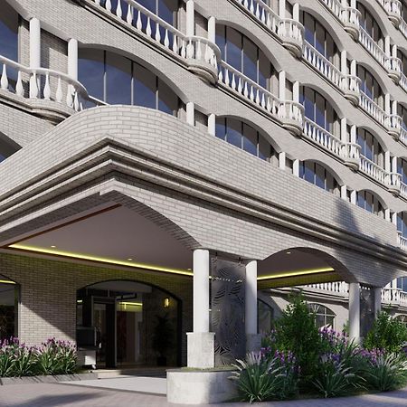 Delta Hotels By Marriott Daressalam Exterior foto
